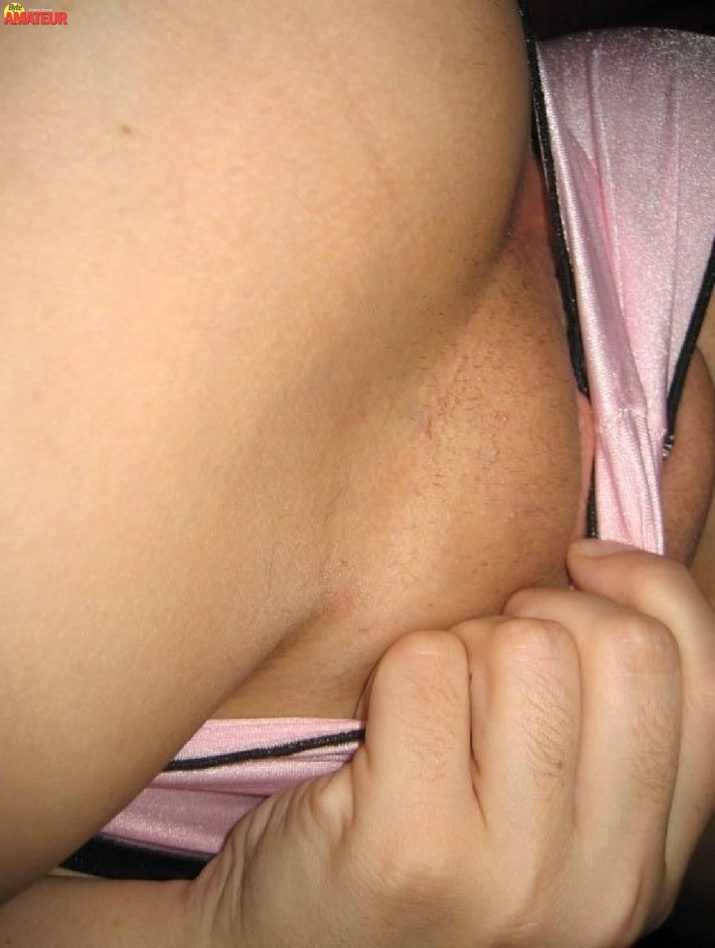 Jovencita metiendose el dedo (40)