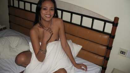 Morena cogiendo en el hotel
