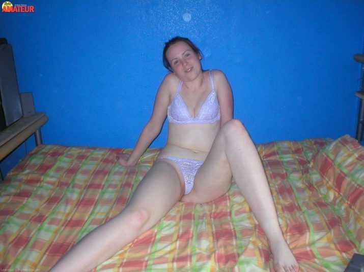 rellenita-blanca-con-semen-en-las-tetas-1