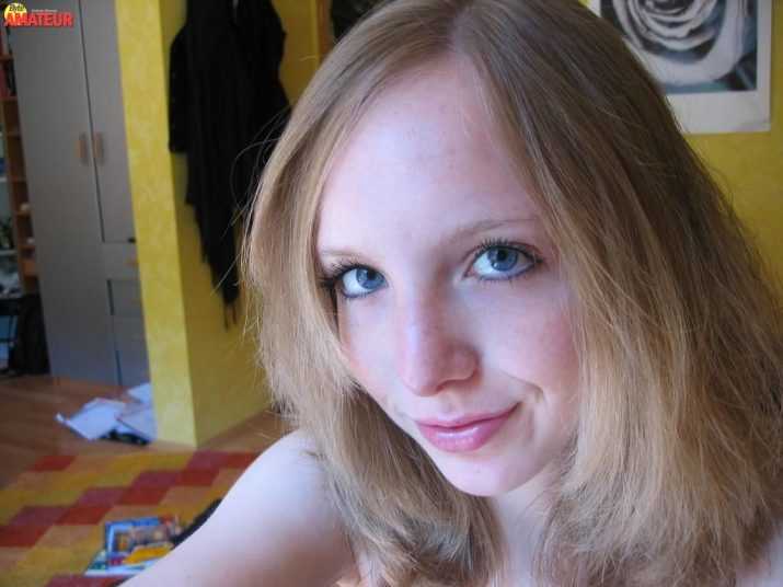 sexy-rubia-desnuda-1