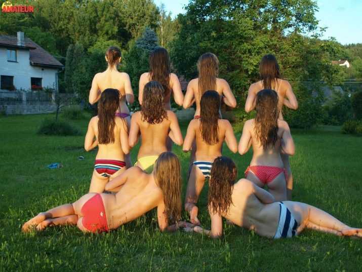 jovencitas-topless-en-fiesta-de-piscina-14
