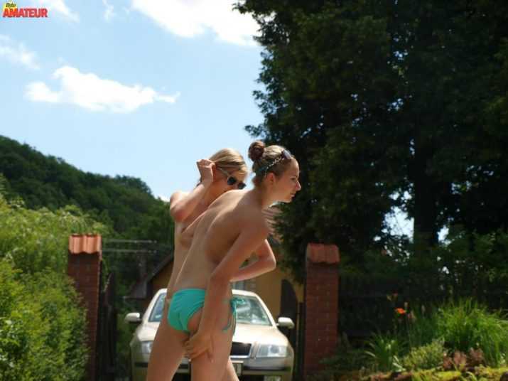 jovencitas-topless-en-fiesta-de-piscina-3