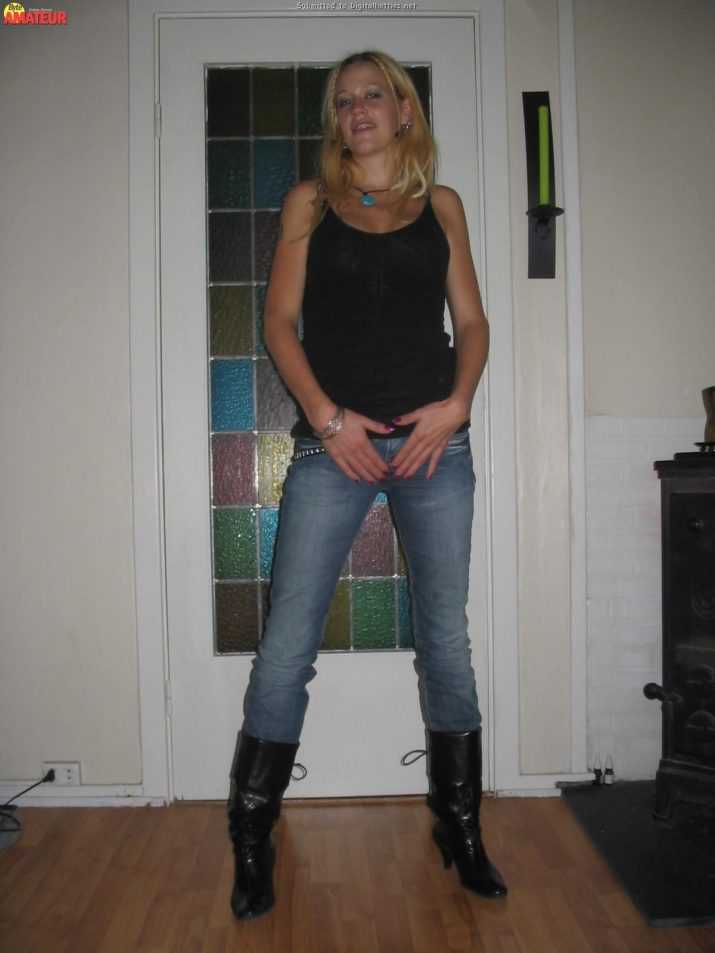 hermosa-rubia-follando-por-el-culo-21
