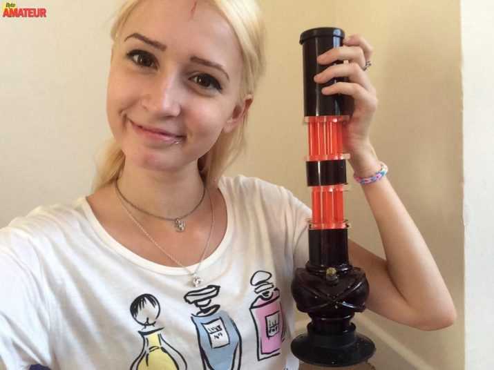 rubia-delgada-selfie-porno-43