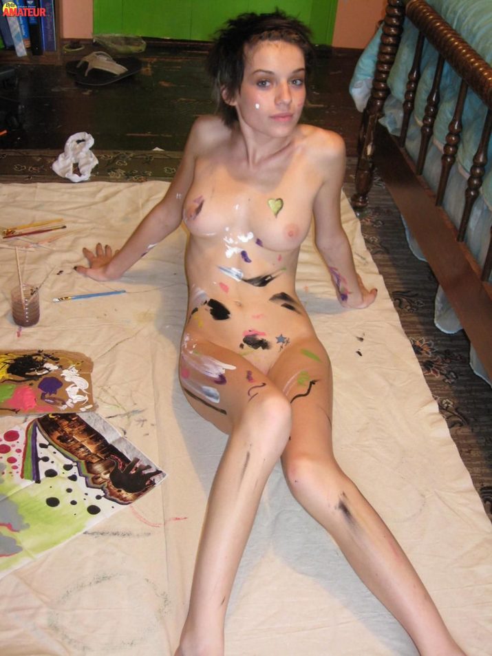 amateur-pintando-desnuda-6