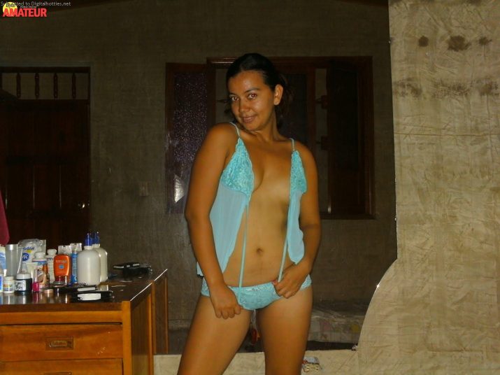 madura-latina-desnuda-16