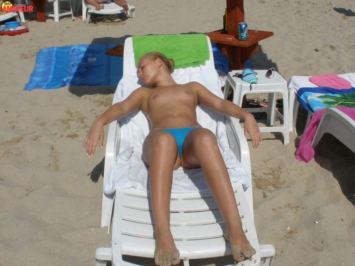 rica-rubia-nudista-4