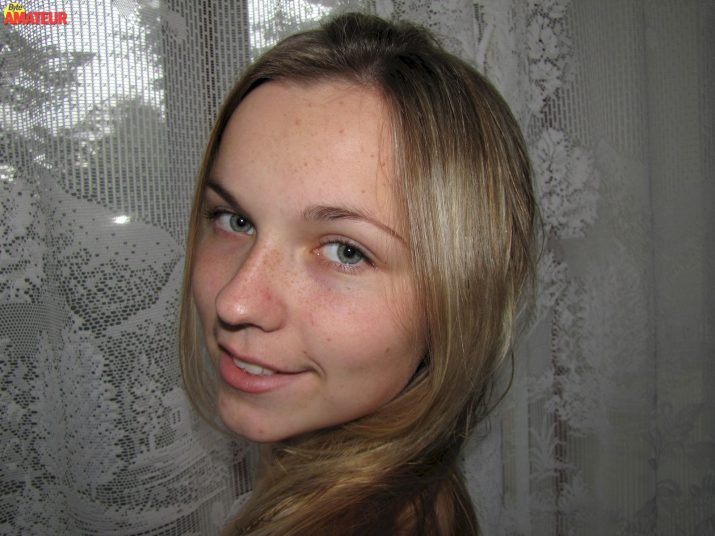 chaparrita-rubia-desnuda-14