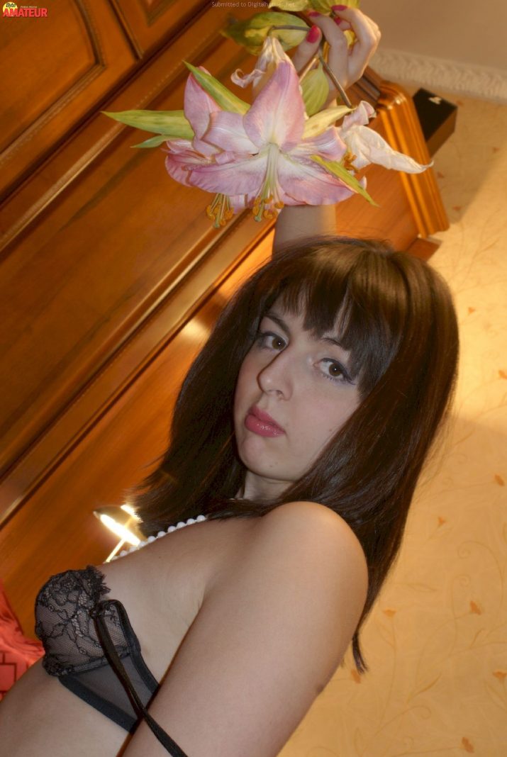 jovencita-bonita-cogiendo-8