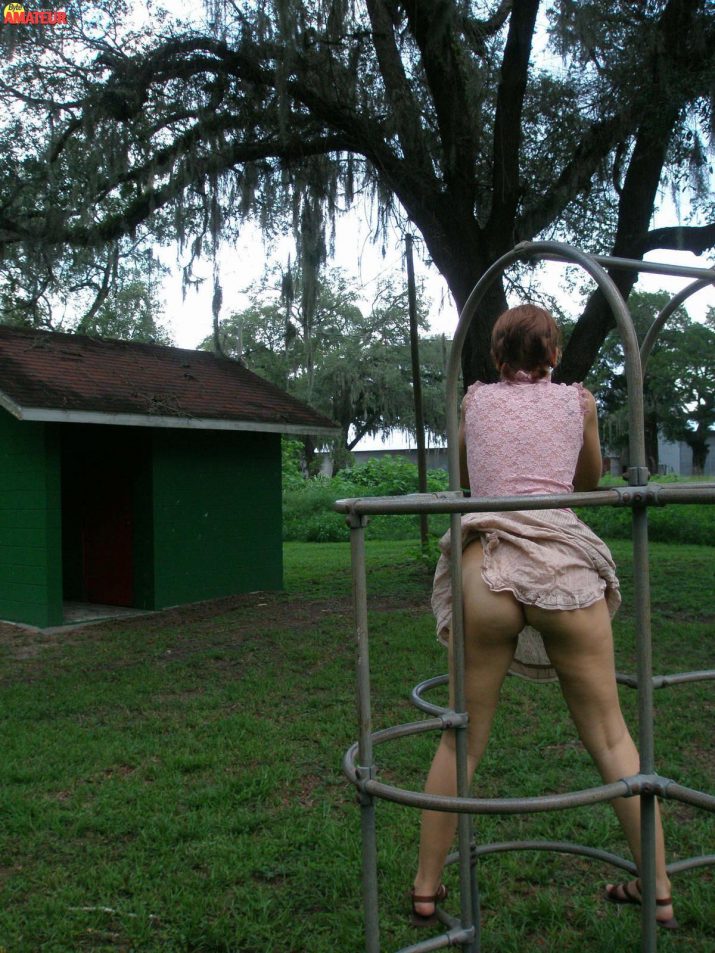vieja-de-rico-culo-se-le-perdio-la-camara-57