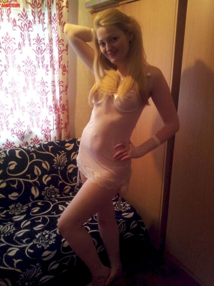 adorable-lesbiana-rubia-20