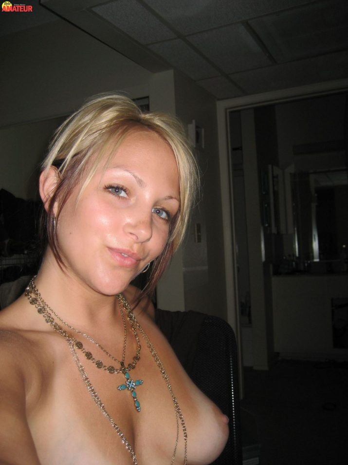 Bella venezolana desnuda (30)