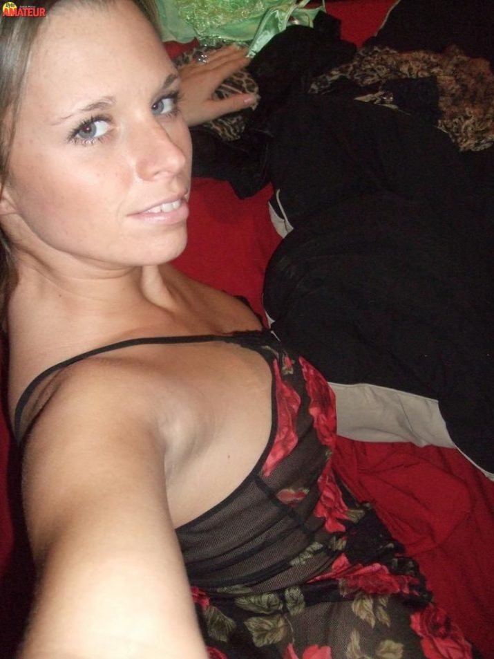 cheerleader-rubia-posando-sexy-9
