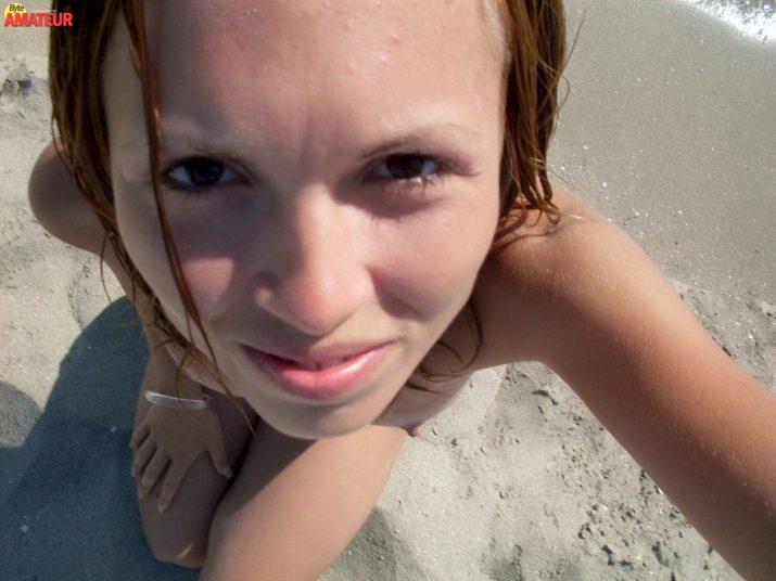 jovencitas-desnudas-en-la-playa-12