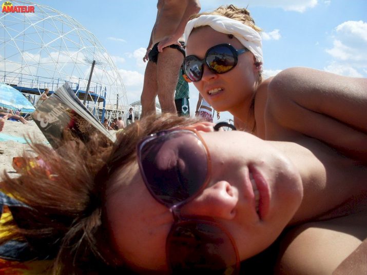jovencitas-desnudas-en-la-playa-2