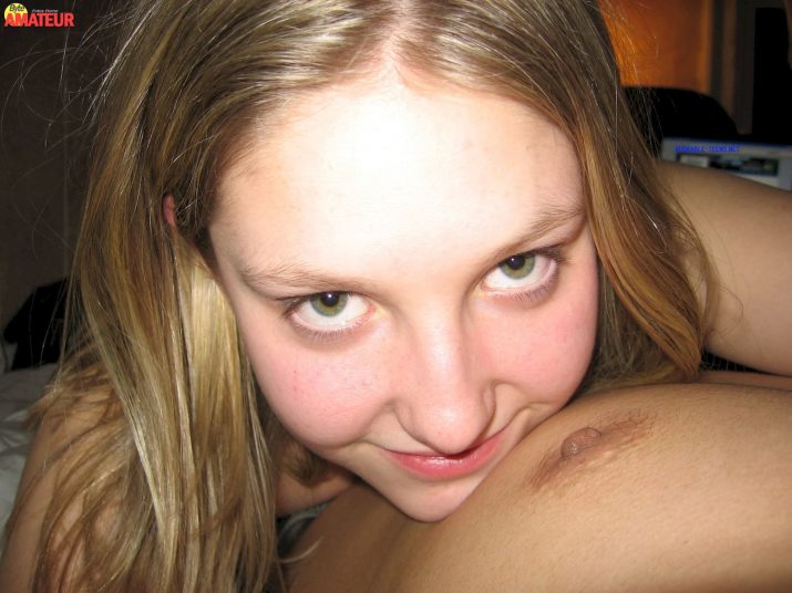 linda-rubia-desnuda-y-mamando-9
