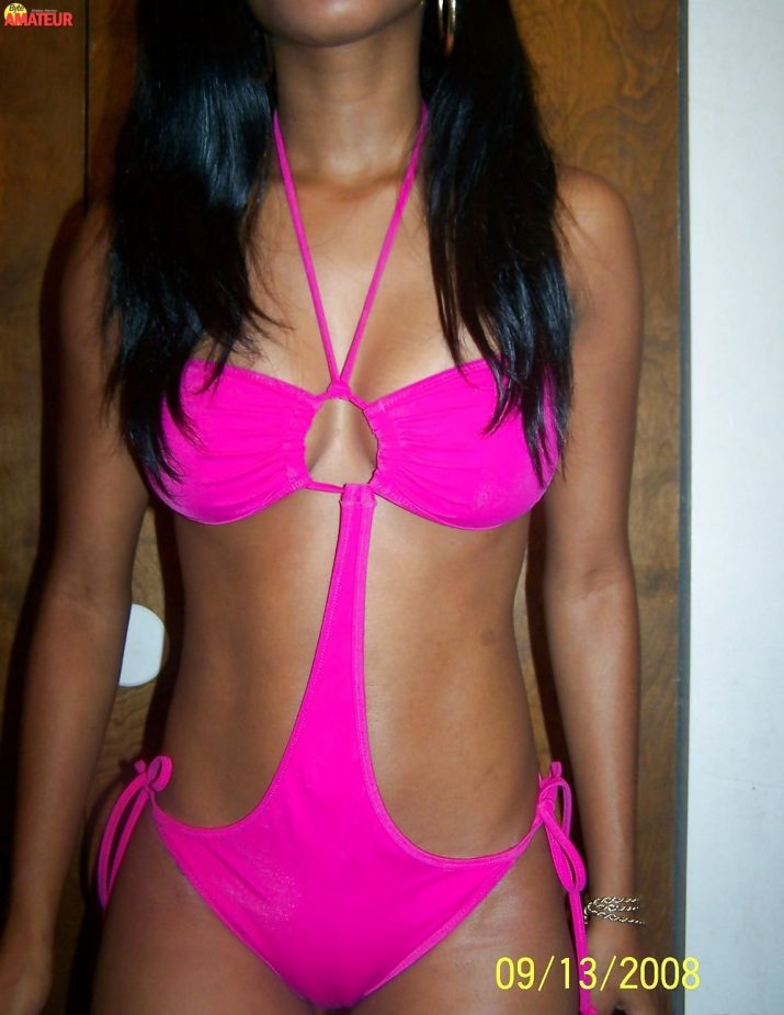 morena-jovencita-desnuda-3