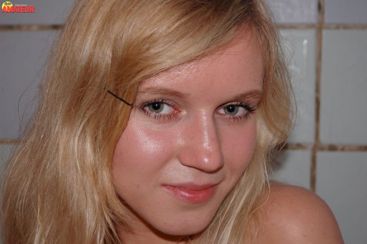 rubia-hermosa-desnuda-30