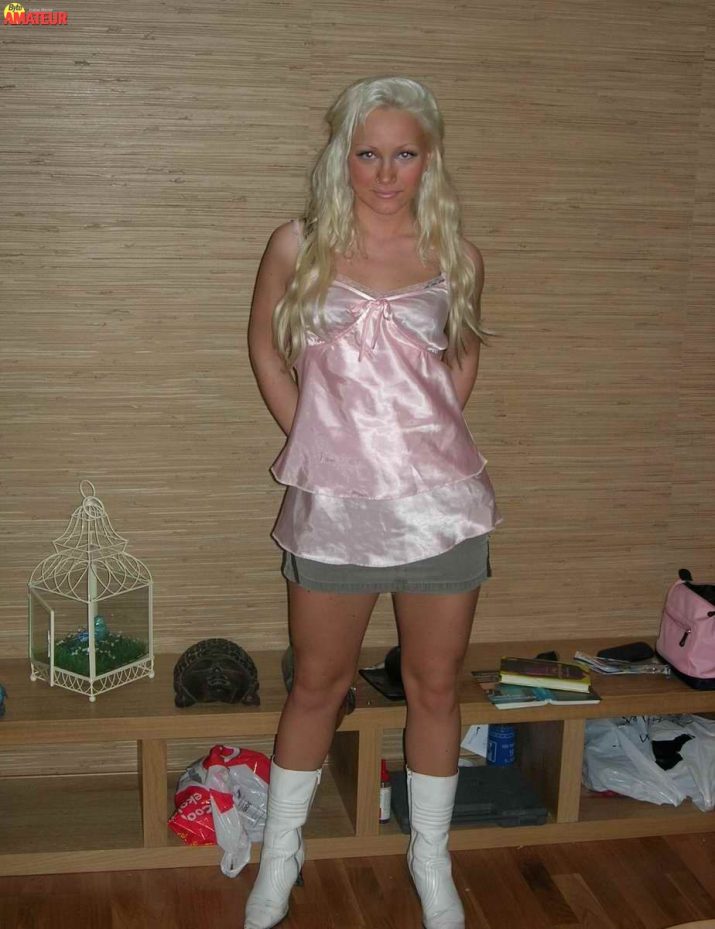 terrible-rubia-desnuda-2