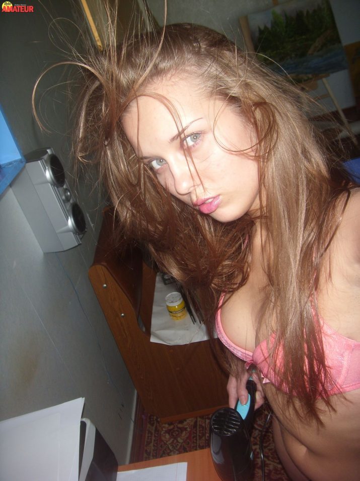 Ardiente rubia desnuda (2)
