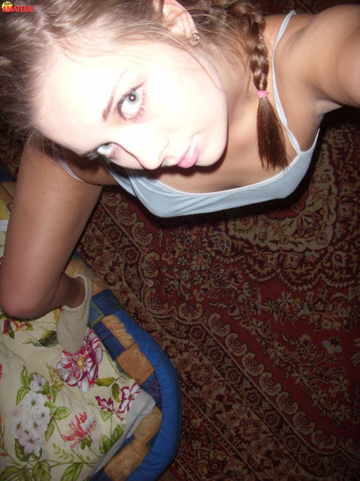 Ardiente rubia desnuda (24)