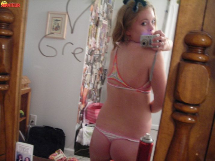 Bella rubia autofotos desnuda (8)