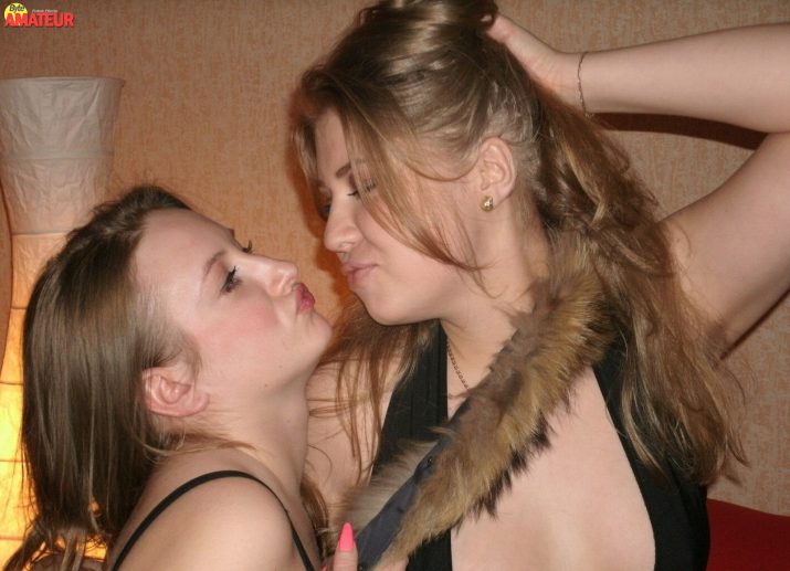 Dos bellezas desnudas (31)