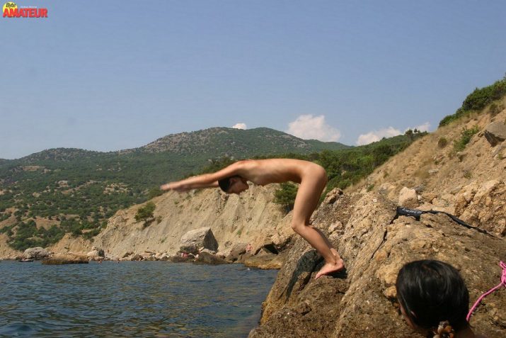 tres-lesbianas-cogiendo-en-la-playa-154