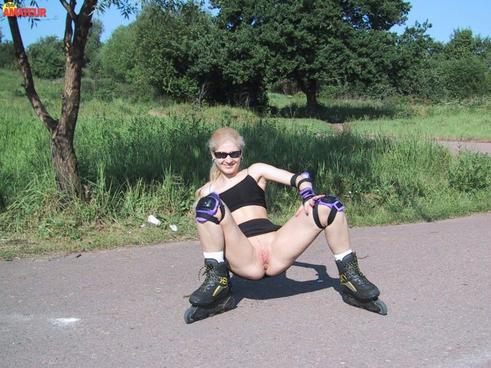 exhibicionista-rubia-tetona-38