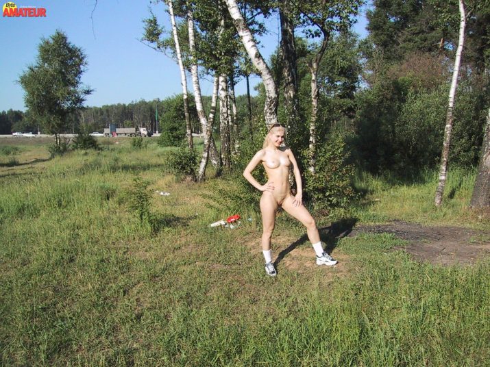 exhibicionista-rubia-tetona-62