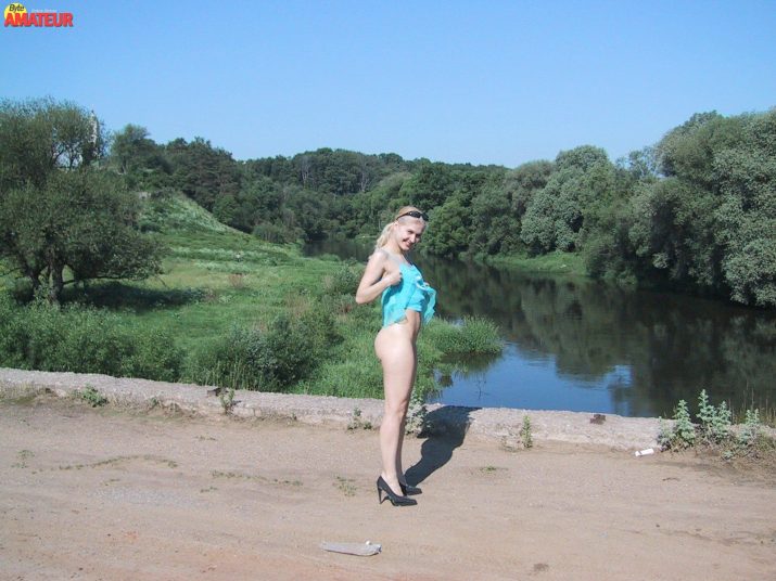 exhibicionista-rubia-tetona-9