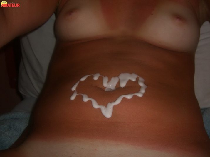 tierna-madura-desnuda-en-la-cama-22