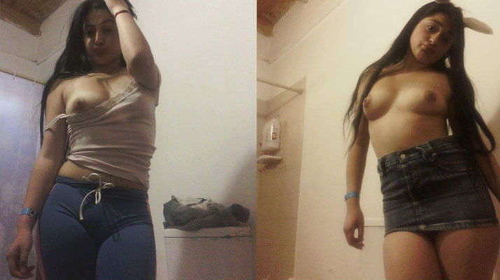 Morrita gordibuena viendo cómo se ven sus tetas