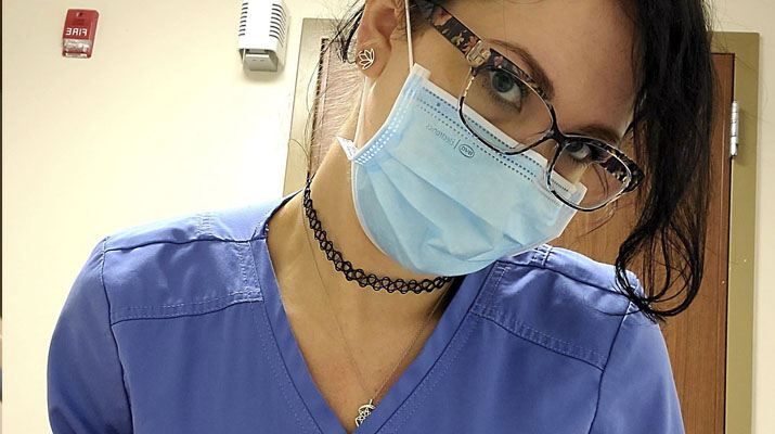 Es doctora y se masturba en el trabajo